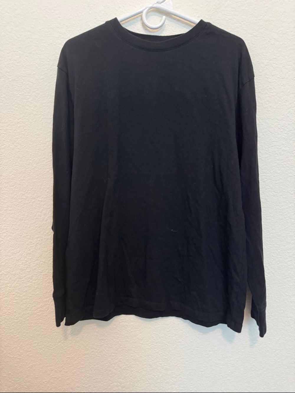 Original Use Black Long-Sleeve Crew Neck Tee